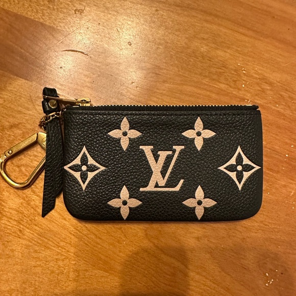 Louis Vuitton Key Pouch - Picture 2 of 5